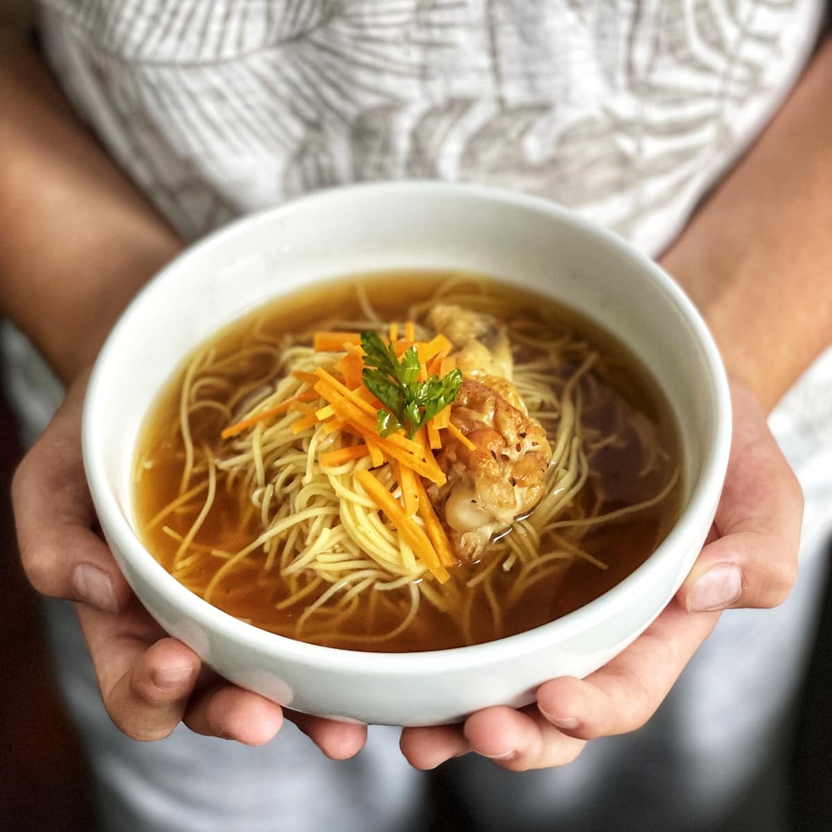 rosół z pieczonego kurczaka