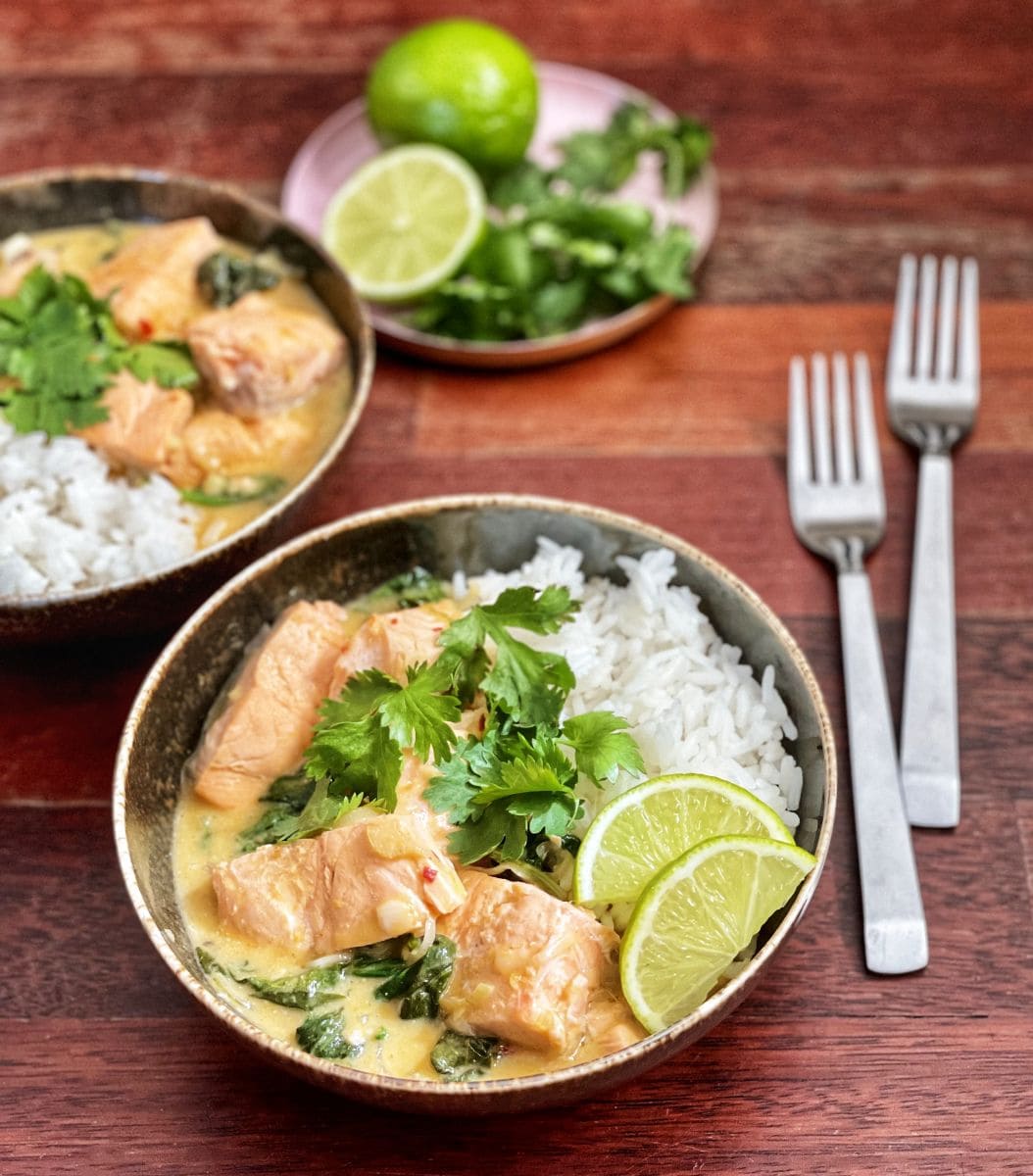łosoś w sosie curry