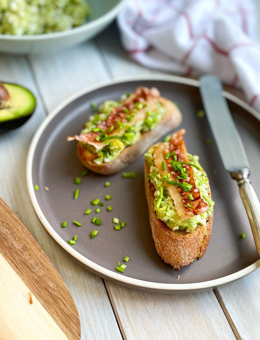 pasta z awokado i jajek 2