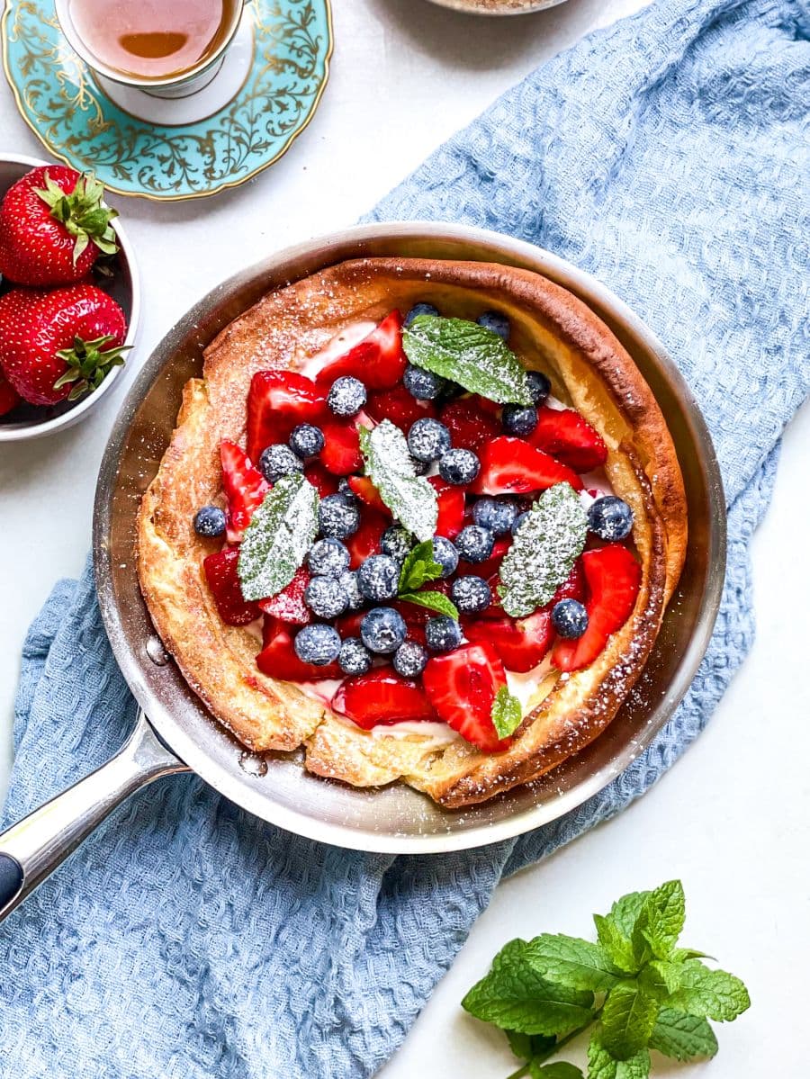 dutch baby z truskawkami