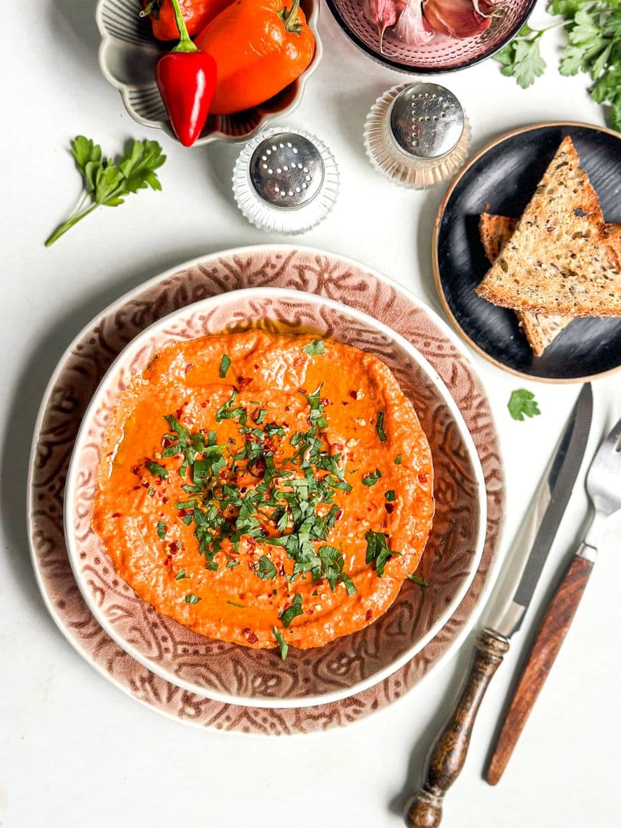 pasta z papryki i fety